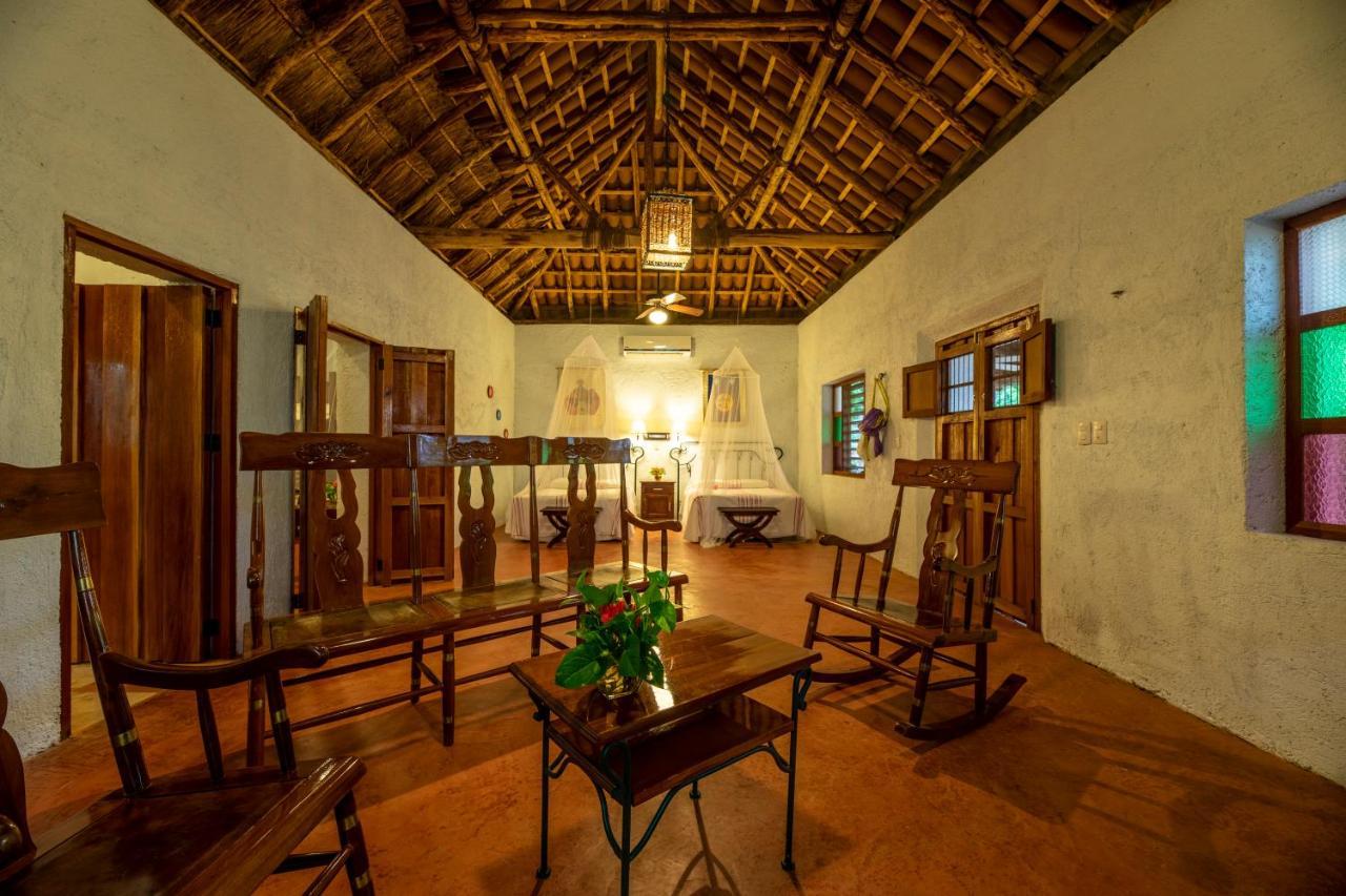 La Casa Del Mago Panzió Uxmal Kültér fotó